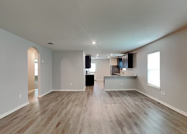 4-bedroom rental at 11753 Alcoser in San Antonio, TX — photo 3
