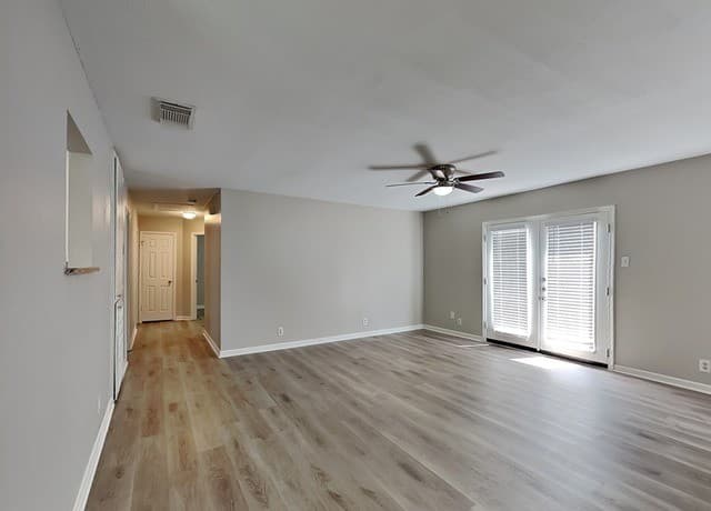 3-bedroom rental at 2814 Coast Plain in San Antonio, TX — photo 2