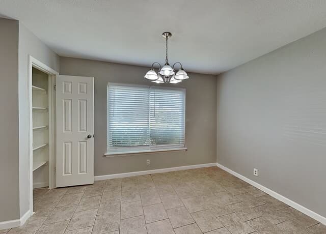 3-bedroom rental at 2814 Coast Plain in San Antonio, TX — photo 4