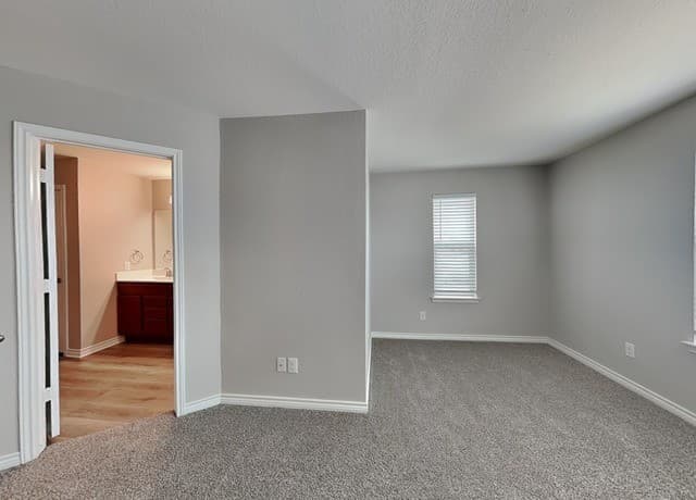 4-bedroom rental at 2631 Green Leaf in San Antonio, TX — photo 5
