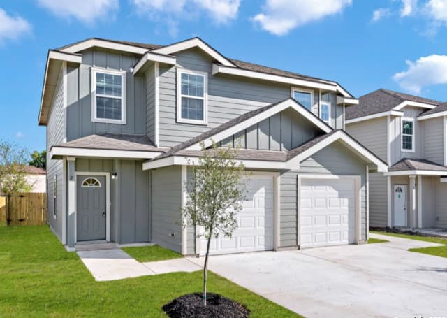 3-bedroom rental at 7356 Misty Ridge Dr Unit 15 in Converse TX