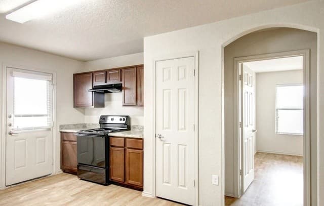 3-bedroom rental at 6023 Camier Cove in San Antonio, TX — photo 2