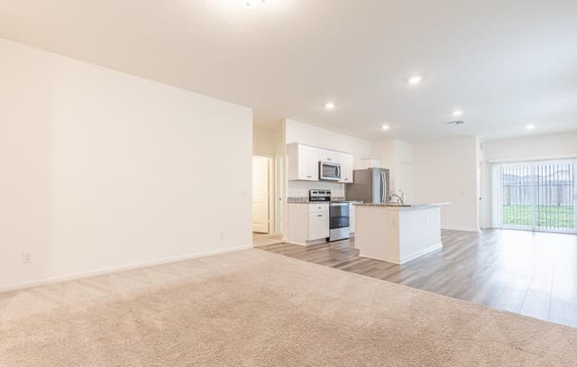 3-bedroom rental at 5631 Pearl Mdw in Converse, TX — photo 4