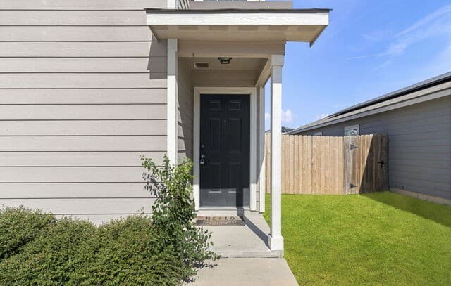 3-bedroom rental at 12355 Mahoney Ml in San Antonio, TX — photo 3