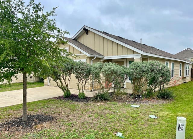 3-bedroom rental at 5226 Nature Path in Marion, TX — photo 3