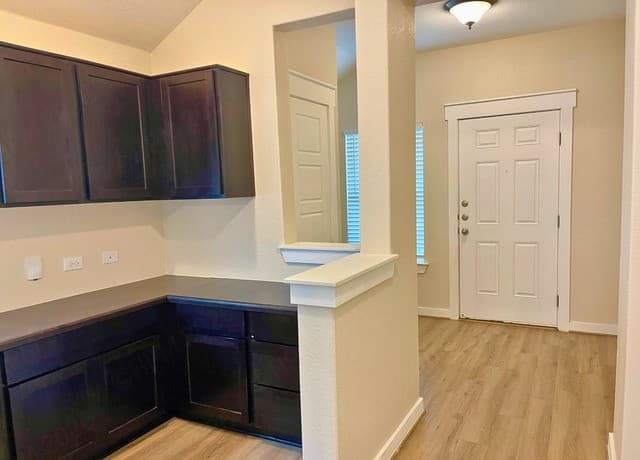 3-bedroom rental at 5226 Nature Path in Marion, TX — photo 4