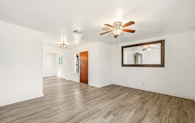 3-bedroom rental at 106 Wayfarer in San Antonio, TX — photo 4