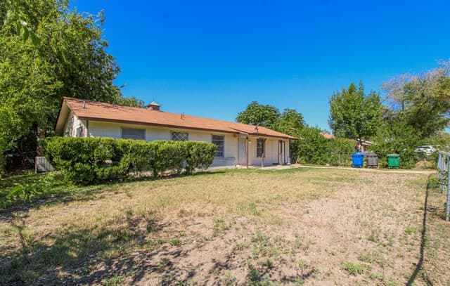 4-bedroom rental at 5822 Branch Valley in San Antonio, TX — photo 2