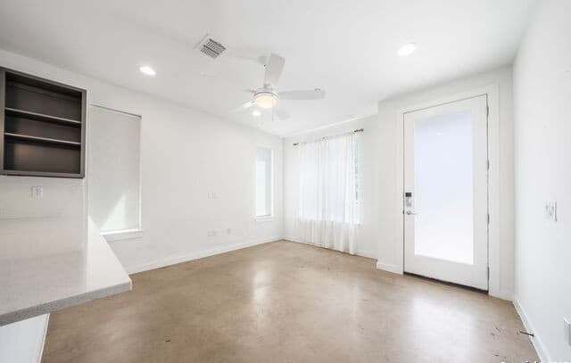 1-bedroom rental at 102 Tendick Unit UNIT 401 in San Antonio, TX — photo 5