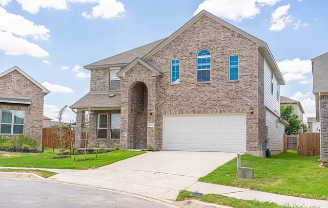 5-bedroom rental at 10151 Bussang Dr in Schertz, TX — photo 3