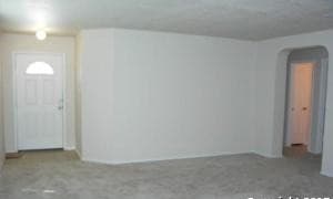 3-bedroom rental at 1222 Hunters Plane in San Antonio, TX — photo 2