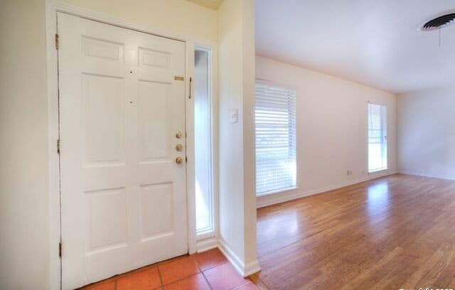 3-bedroom rental at 3223 Oakleaf Dr in San Antonio, TX — photo 3