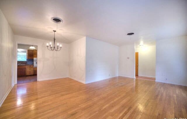 3-bedroom rental at 3223 Oakleaf Dr in San Antonio, TX — photo 5