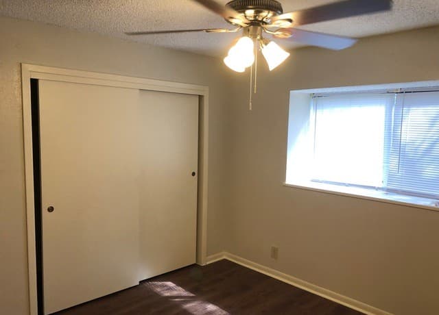3-bedroom rental at 7220 Rimwood in Live Oak, TX — photo 3