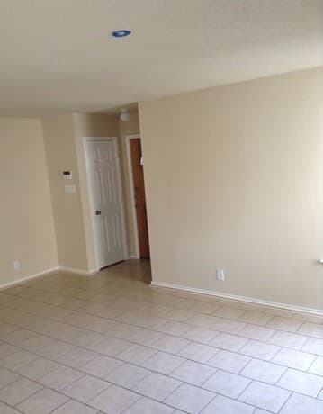 3-bedroom rental at 16122 Barrel Run in San Antonio, TX — photo 4