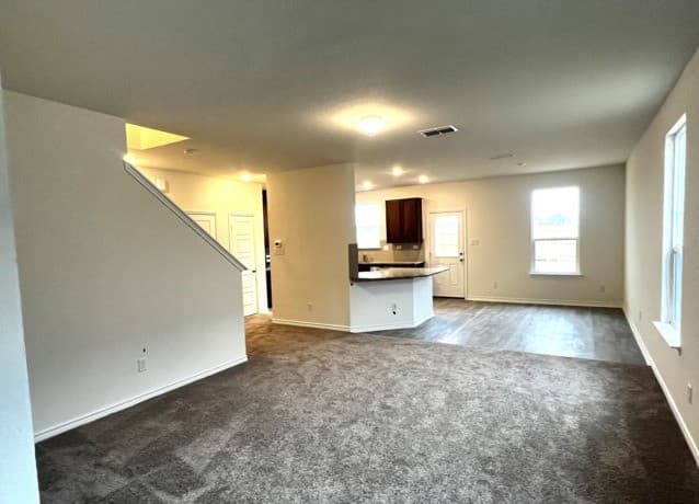4-bedroom rental at 7510 Fishbowl Ln. in San Antonio, TX — photo 3
