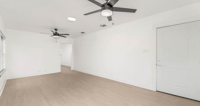 3-bedroom rental at 1135 Ceralvo St in San Antonio, TX — photo 4