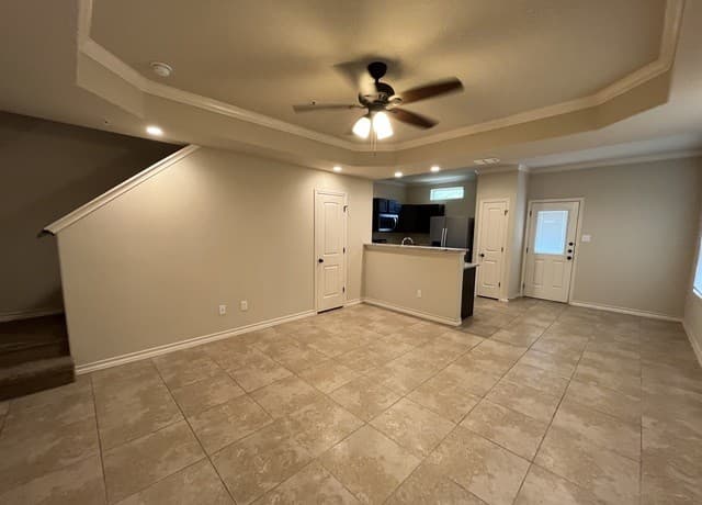 3-bedroom rental at 6518 Marcel Way Unit 101 in San Antonio, TX — photo 3