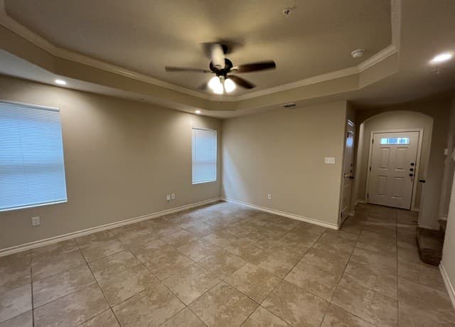 3-bedroom rental at 6518 Marcel Way Unit 101 in San Antonio, TX — photo 5