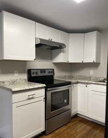2-bedroom rental at 202 W Langley Blvd in Universal City, TX — photo 5