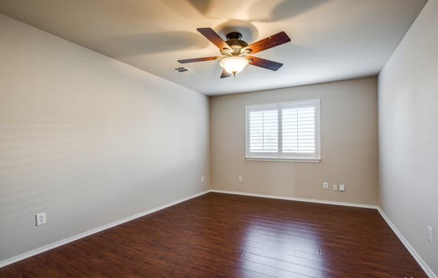 4-bedroom rental at 10315 Timber Country in San Antonio, TX — photo 5