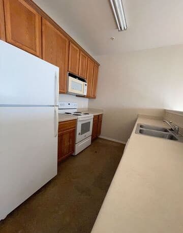 3-bedroom rental at 10815 Mathom Landing Unit 3 in Universal City, TX — photo 2
