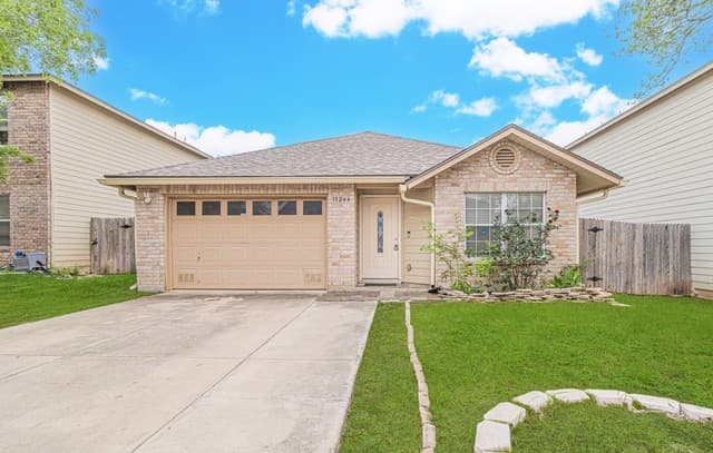 3-bedroom rental at 11244 Vollmer Ln in San Antonio TX