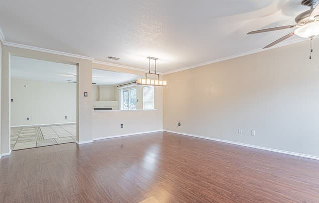 3-bedroom rental at 11244 Vollmer Ln in San Antonio, TX — photo 5