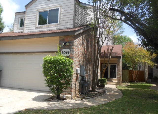2-bedroom rental at 6044 Glen Heather in San Antonio, TX — photo 2