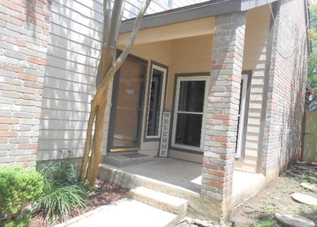 2-bedroom rental at 6044 Glen Heather in San Antonio, TX — photo 4