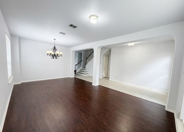 4-bedroom rental at 1203 Ganton Ln in San Antonio, TX — photo 2