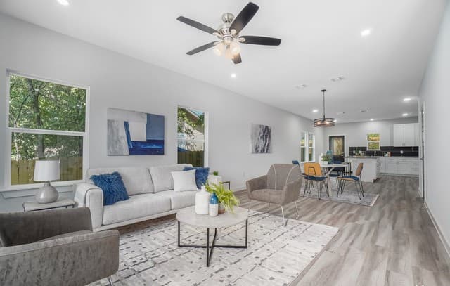 3-bedroom rental at 104 Shenandoah in San Antonio, TX — photo 5