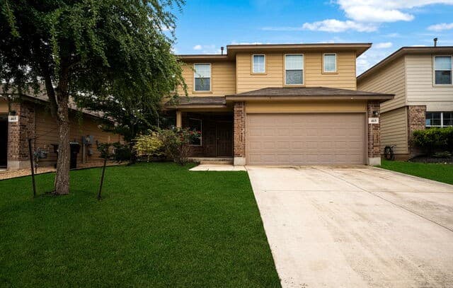 4-bedroom rental at 469 Eastern Phoebe in San Antonio, TX — photo 2