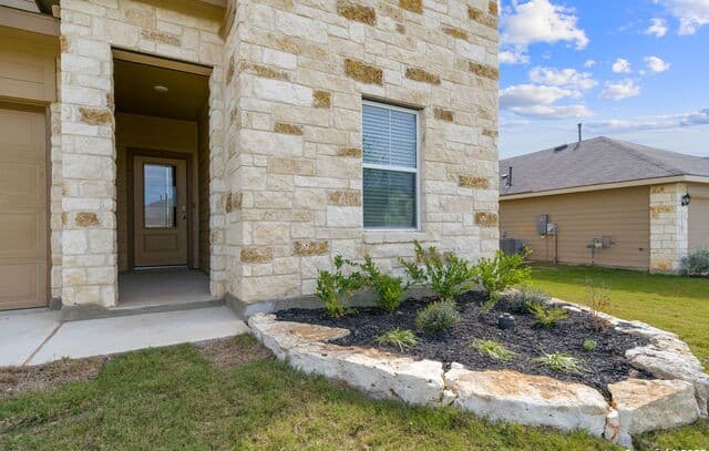 4-bedroom rental at 21266 Watercourse Way in San Antonio, TX — photo 4