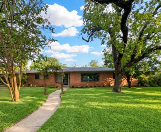 3-bedroom rental at 133 Shearer Hill in San Antonio TX