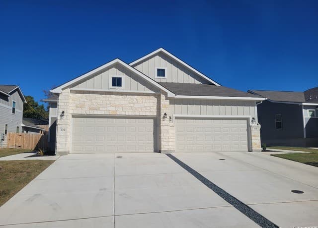 3-bedroom rental at 318 Caleb Ct in Cibolo TX