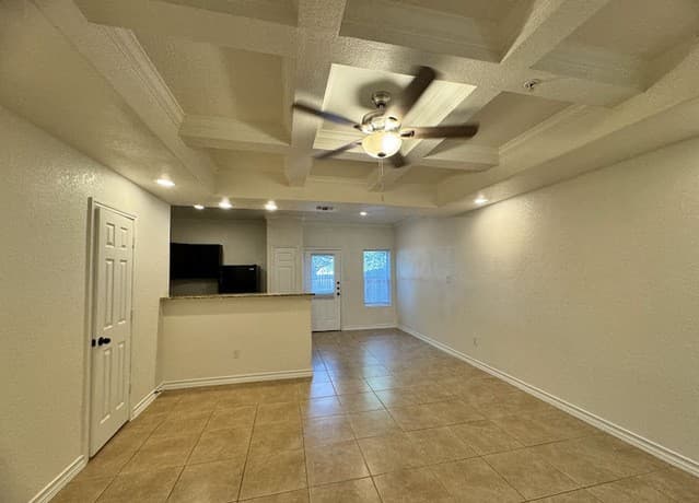 3-bedroom rental at 16808 Dancing Ava Unit #3 in Selma, TX — photo 2