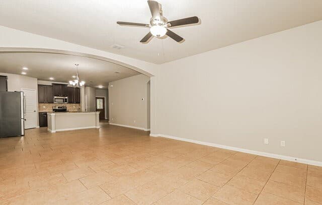 3-bedroom rental at 15112 Dione Bnd in San Antonio, TX — photo 5