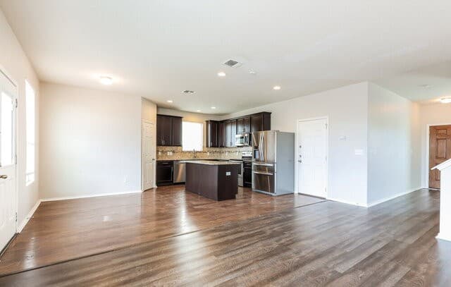 3-bedroom rental at 9431 Hanover Sky in Converse, TX — photo 5