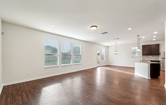 4-bedroom rental at 3306 Putnam Fields in Converse, TX — photo 4
