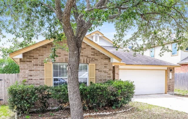 3-bedroom rental at 2638 Montebello in San Antonio, TX — photo 3