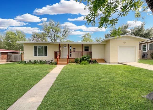 3-bedroom rental at 116 Lyman Dr in Terrell Hills TX
