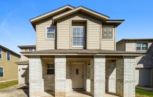 3-bedroom rental at 7426 Circle Farm in San Antonio TX