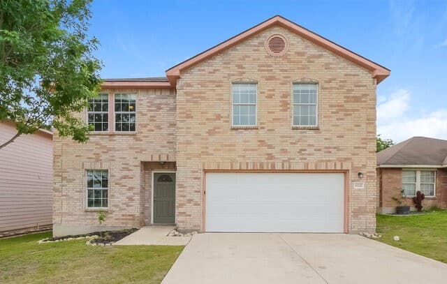 5-bedroom rental at 11012 Dublin Pl in San Antonio TX