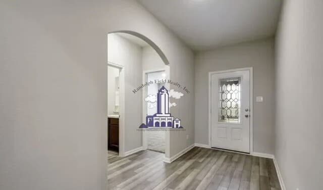 4-bedroom rental at 9330 Bennett in Converse, TX — photo 2