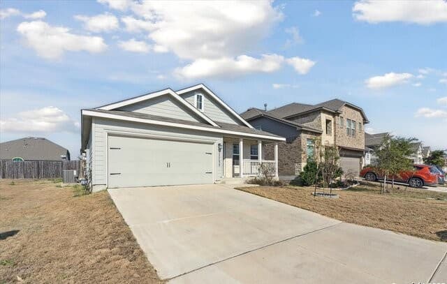 3-bedroom rental at 13735 Locklear Way in San Antonio, TX — photo 2