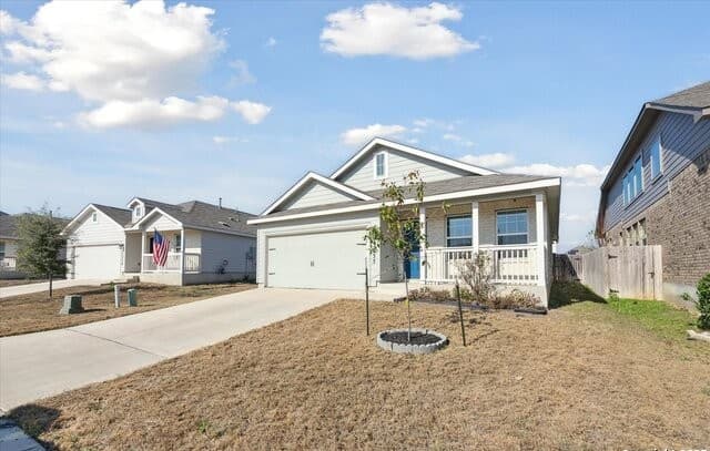3-bedroom rental at 13735 Locklear Way in San Antonio, TX — photo 4
