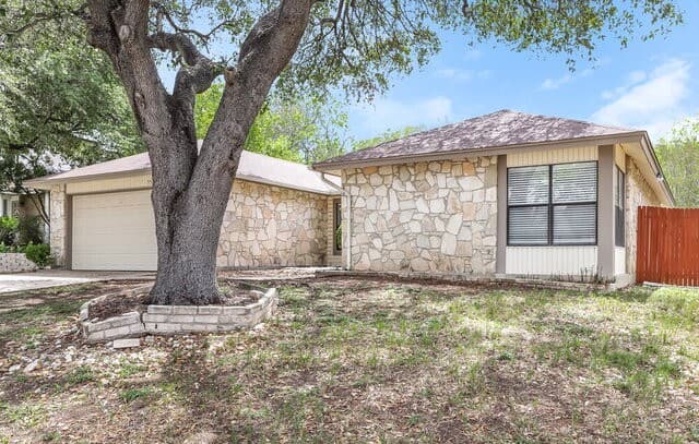 3-bedroom rental at 3506 McCormick St in San Antonio, TX — photo 3