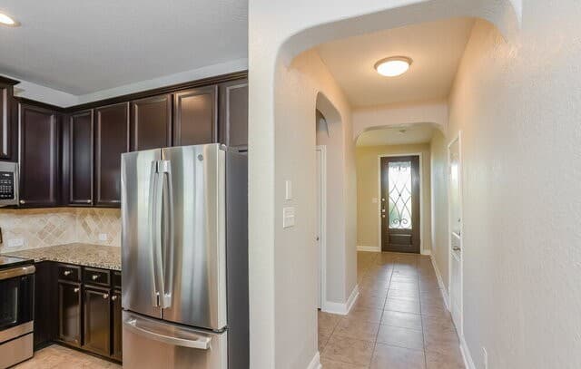 3-bedroom rental at 11328 Silver Rose in San Antonio, TX — photo 5