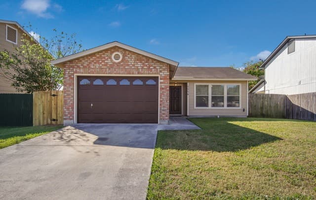 2-bedroom rental at 5954 Summer Fest Dr in San Antonio, TX — photo 2